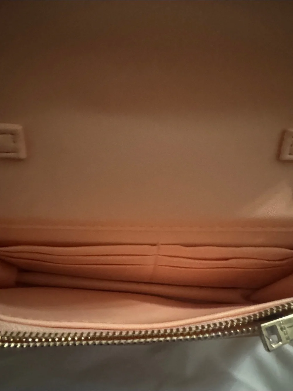 Bebe peach colored  Quilted Blush Crossbody with Gold Chain new no tags